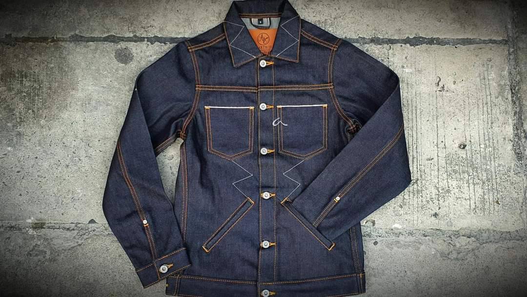 AIM EARTH JEANS รุ่นปักเอสายฟ้า