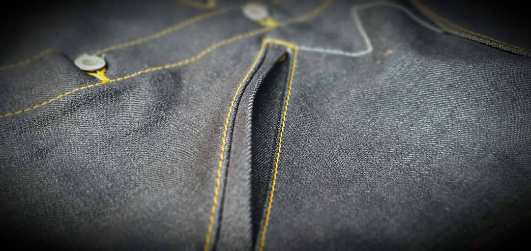 AIM EARTH JEANS รุ่นปักเอสายฟ้า
