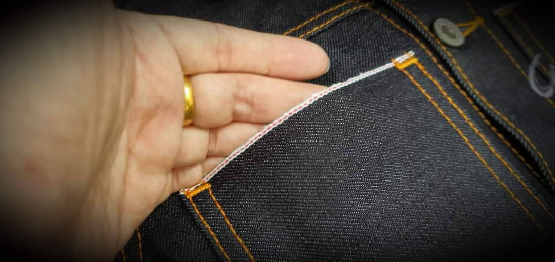 AIM EARTH JEANS รุ่นปักเอสายฟ้า