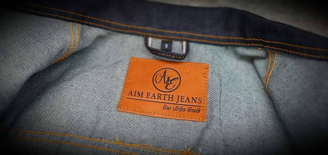AIM EARTH JEANS รุ่นปักเอสายฟ้า